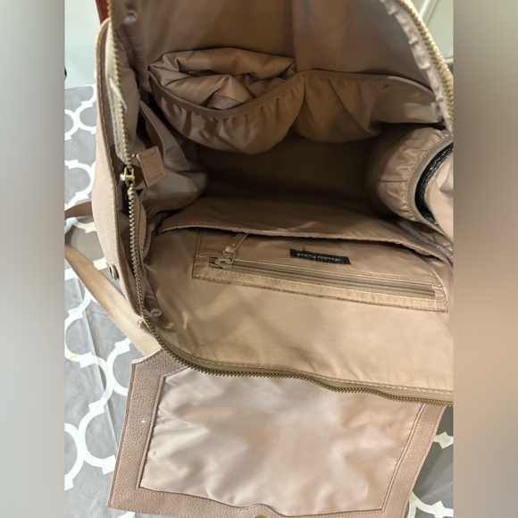 FRESHLY PICKED Classic Diaper Backpack Bag II in Aspen - Picture 5 of 16